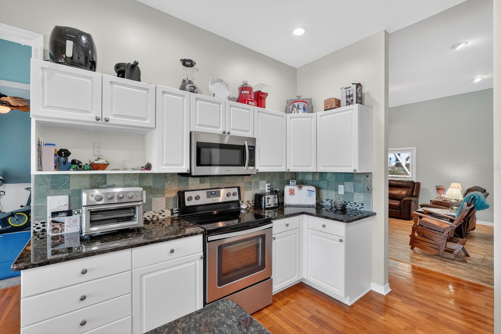 Image 20 of 59 For 49 Loggerhead Court