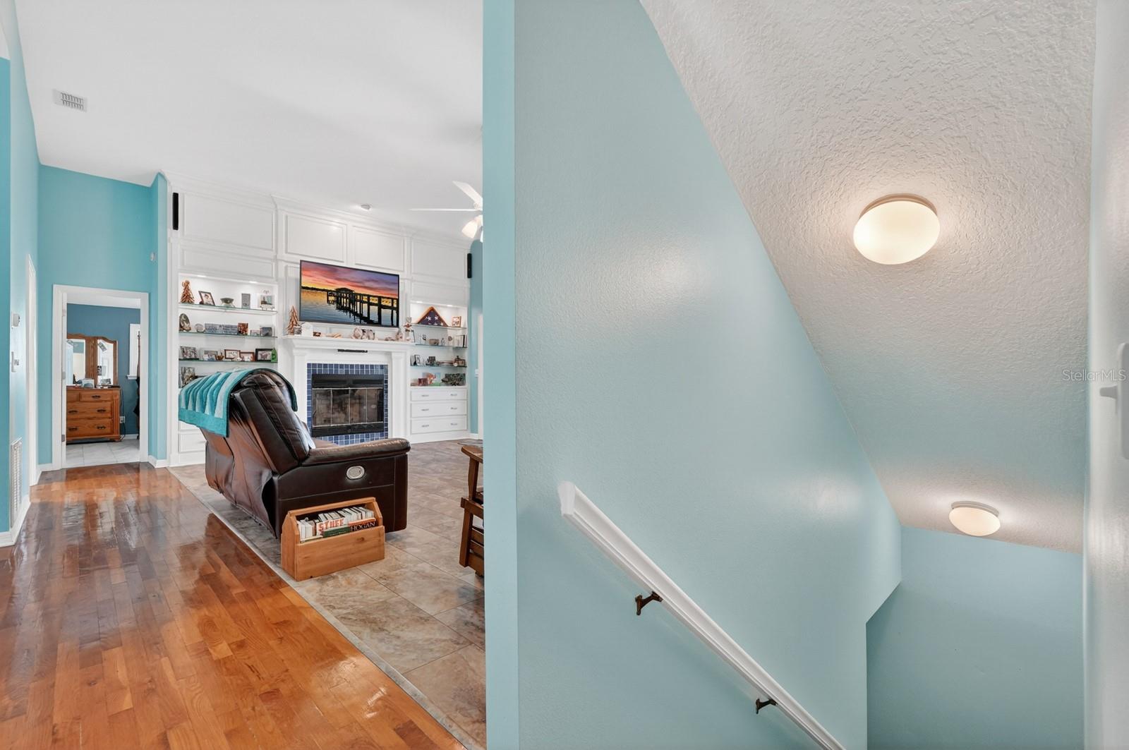 Image 23 of 59 For 49 Loggerhead Court