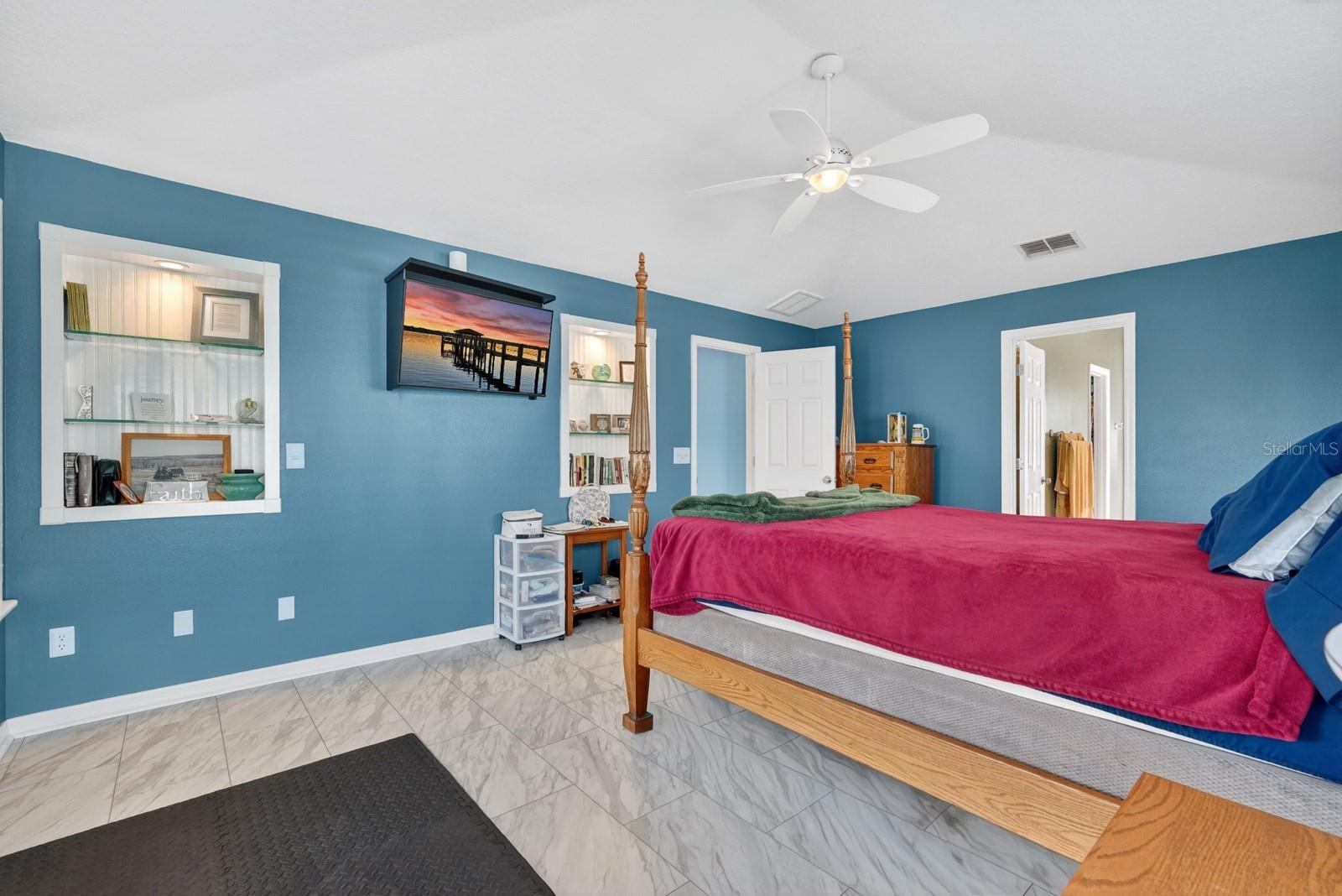 Image 26 of 59 For 49 Loggerhead Court