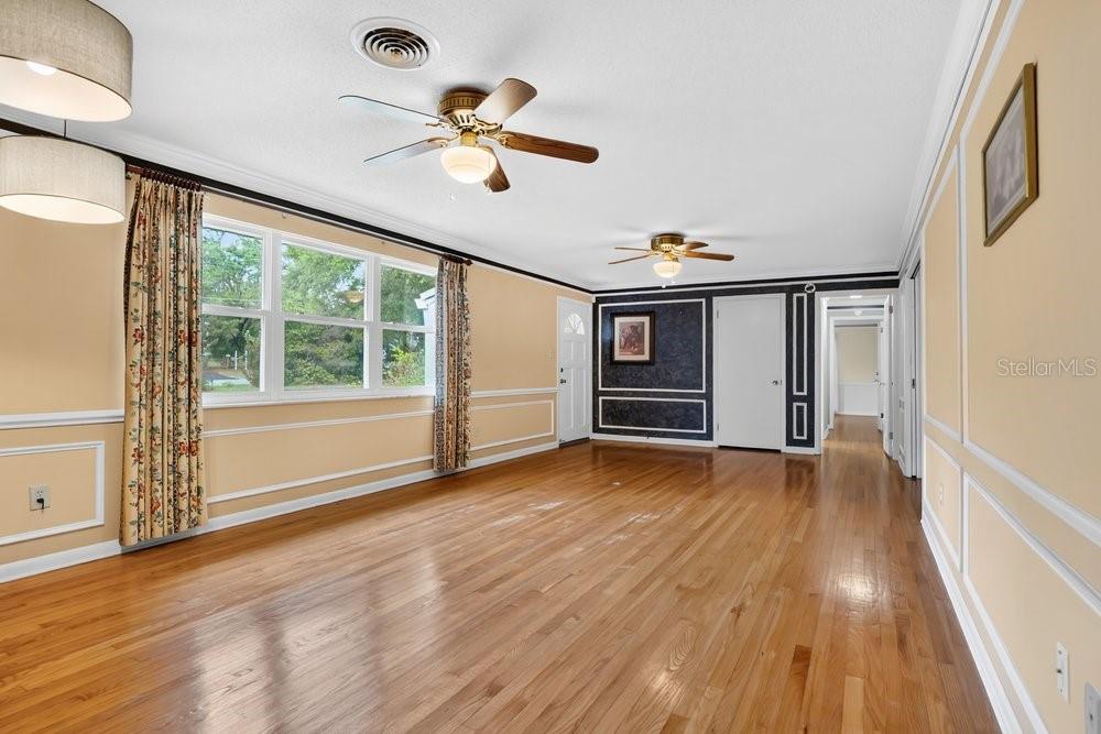 Image 13 of 57 For 5137 Mount Plymouth Road