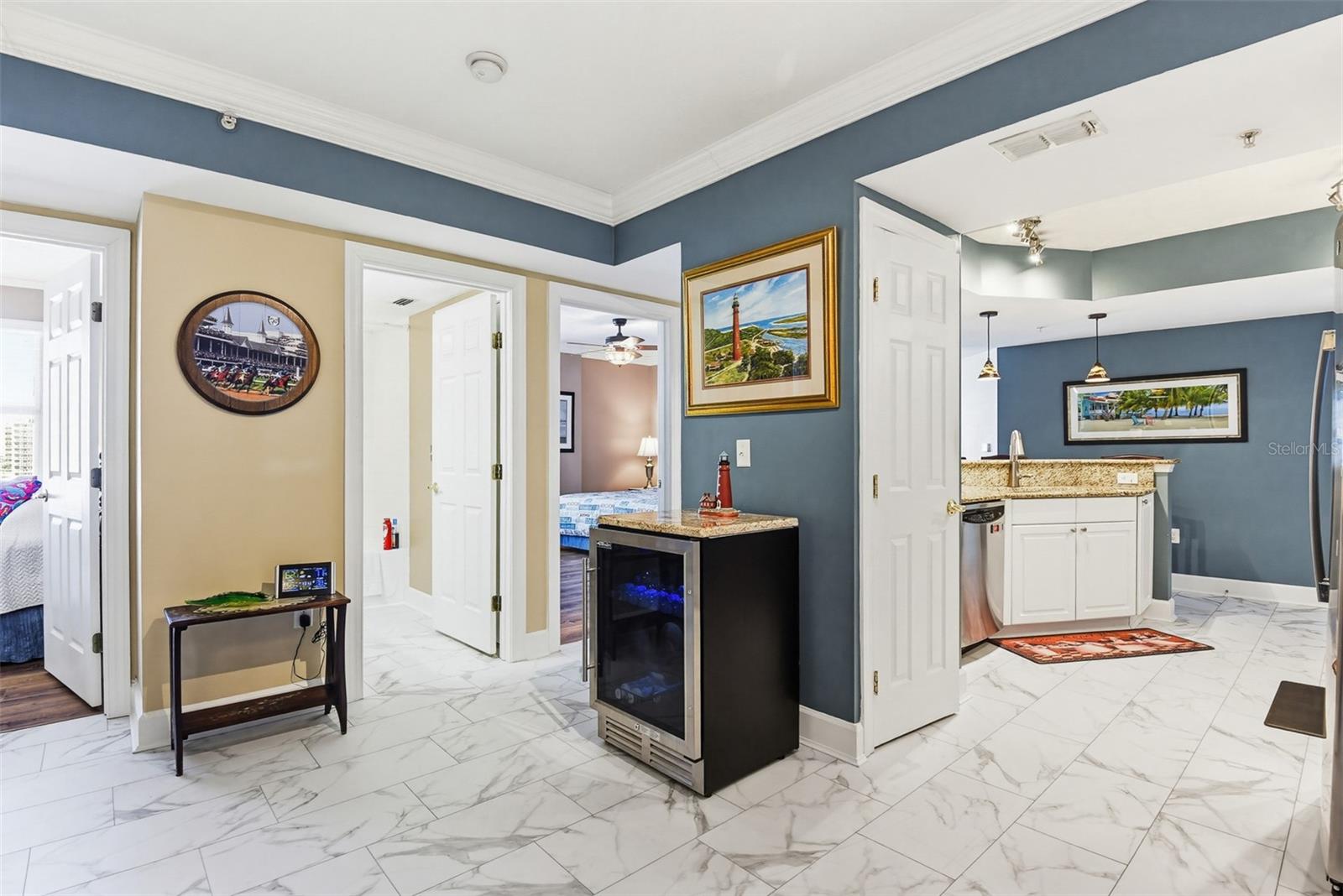 Image 19 of 56 For 2055 Atlantic Avenue 703