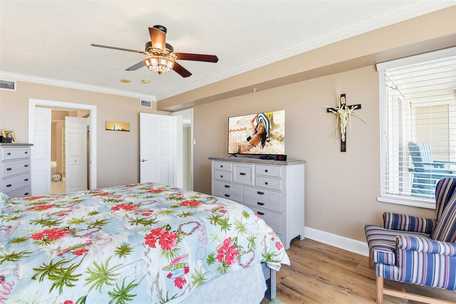 Image 23 of 56 For 2055 Atlantic Avenue 703