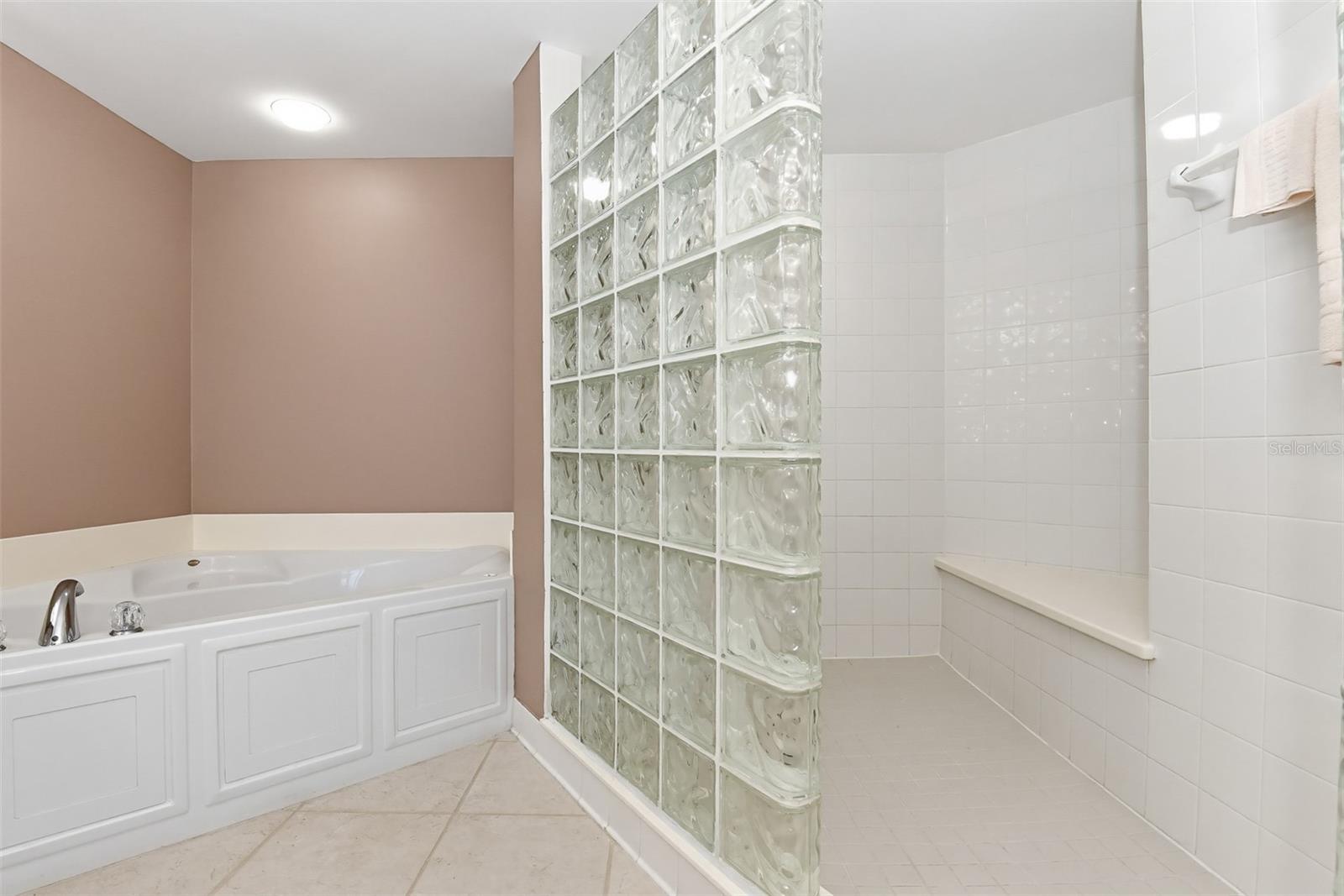 Image 25 of 56 For 2055 Atlantic Avenue 703