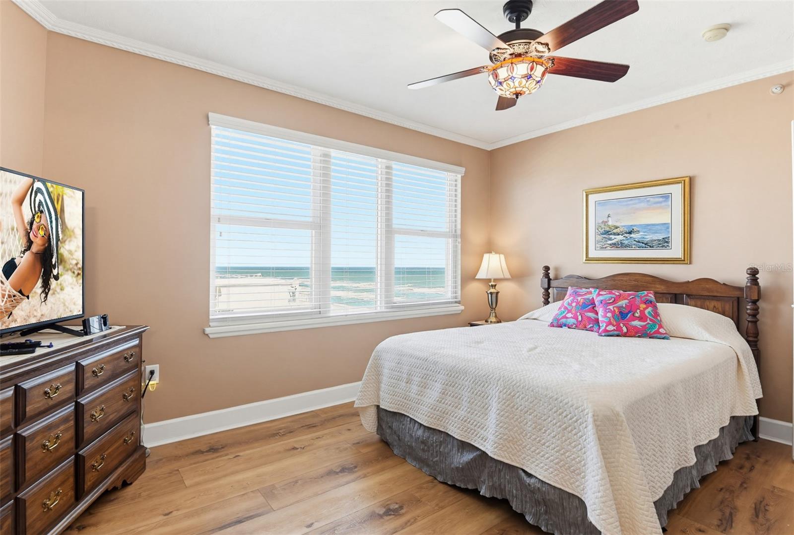 Image 29 of 56 For 2055 Atlantic Avenue 703