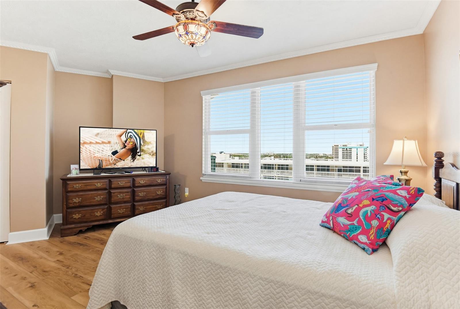 Image 31 of 56 For 2055 Atlantic Avenue 703