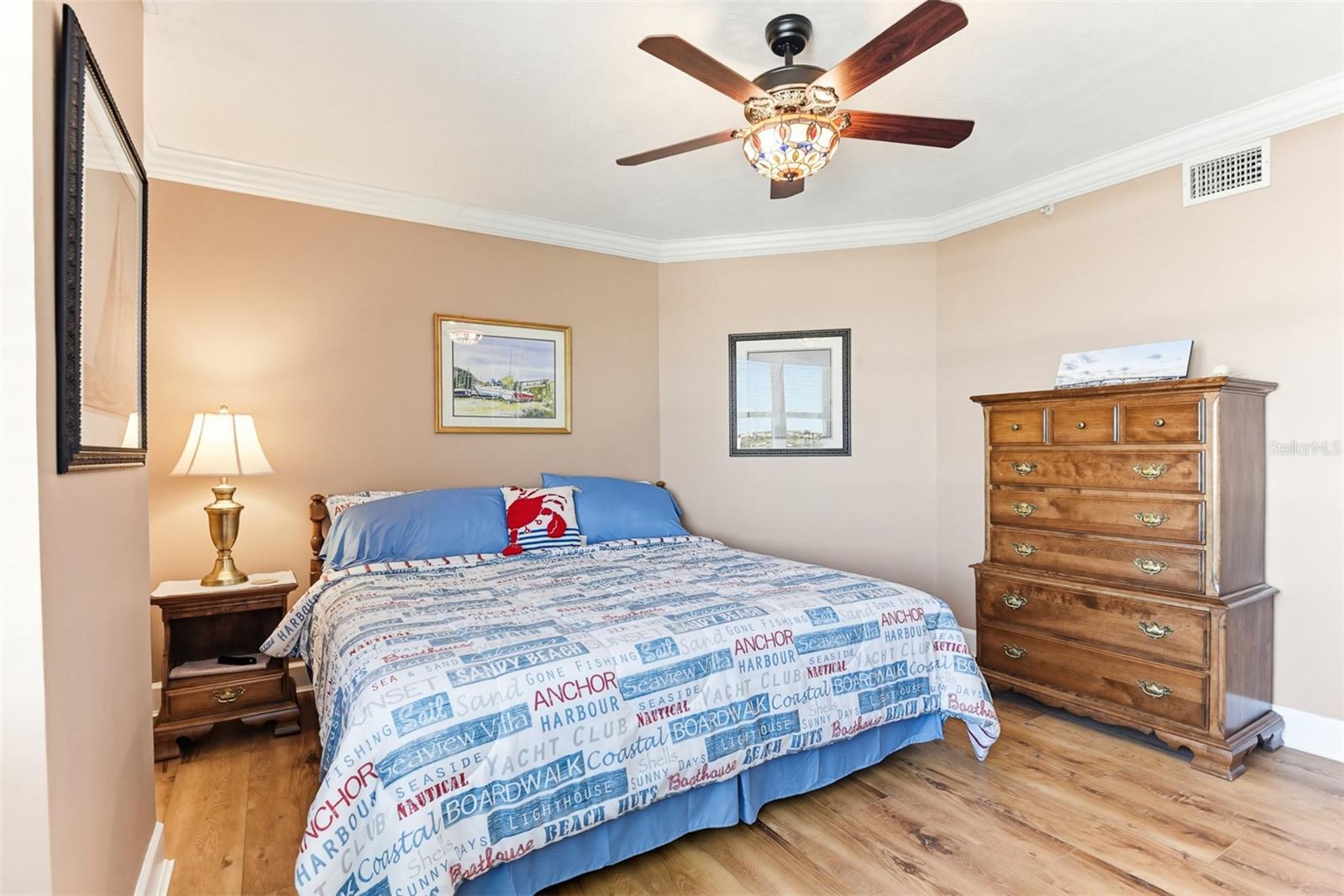 Image 36 of 56 For 2055 Atlantic Avenue 703