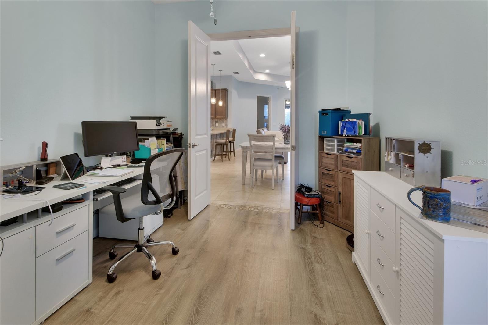 Image 11 of 49 For 412 Tisbury Court