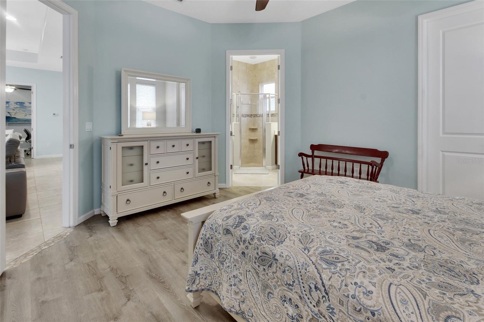 Image 17 of 49 For 412 Tisbury Court