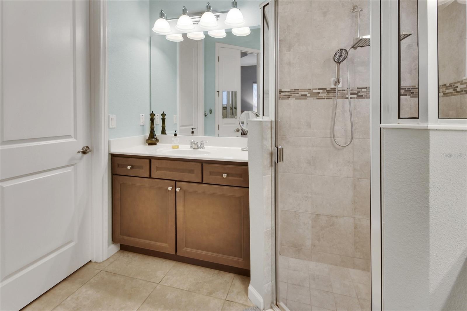 Image 19 of 49 For 412 Tisbury Court