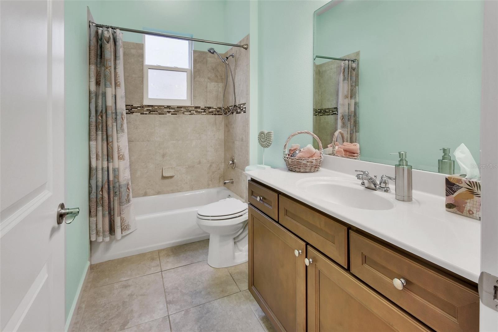 Image 24 of 49 For 412 Tisbury Court