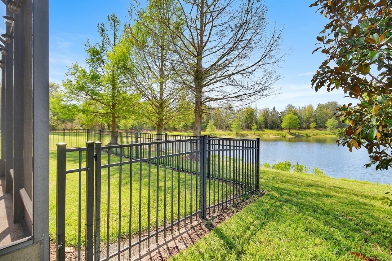 Image 31 of 49 For 412 Tisbury Court