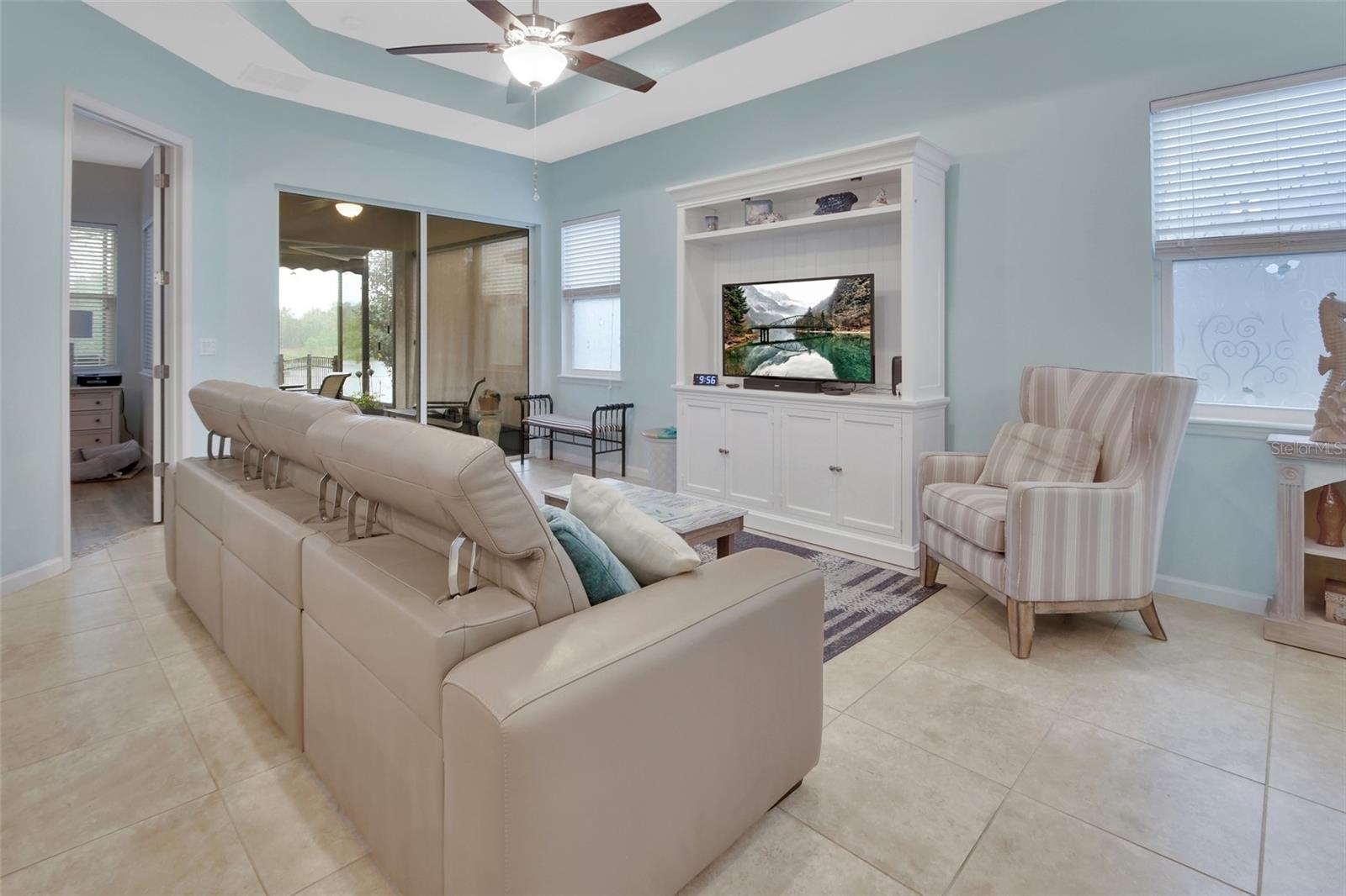 Image 5 of 49 For 412 Tisbury Court