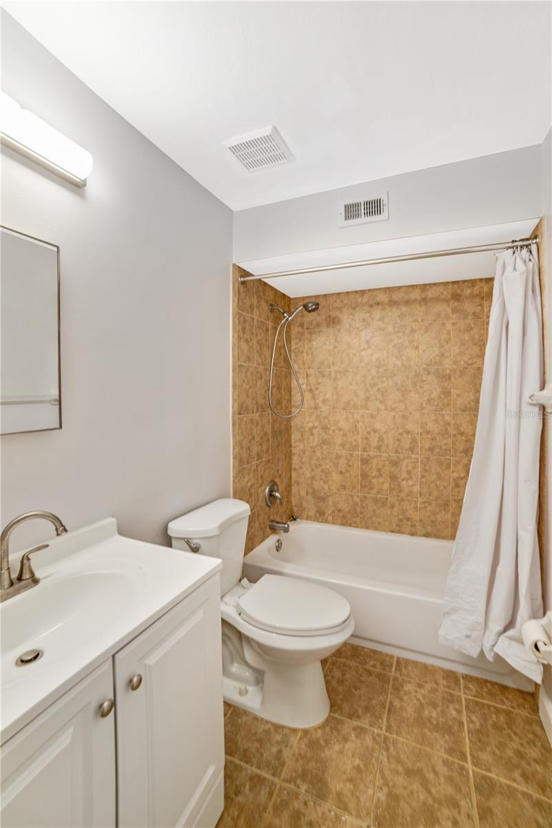 Image 12 of 31 For 4307 70th Terrace