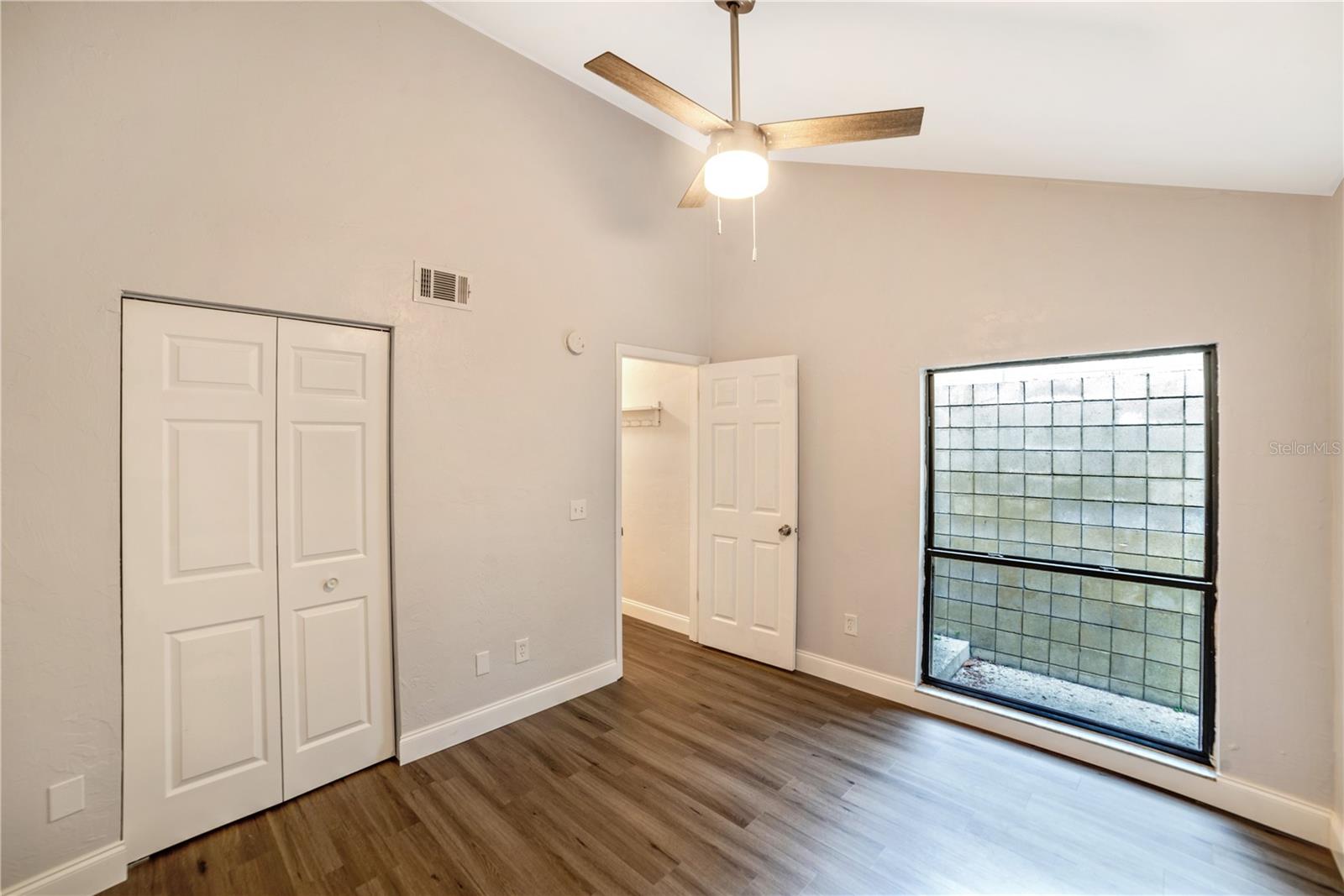 Image 13 of 31 For 4307 70th Terrace