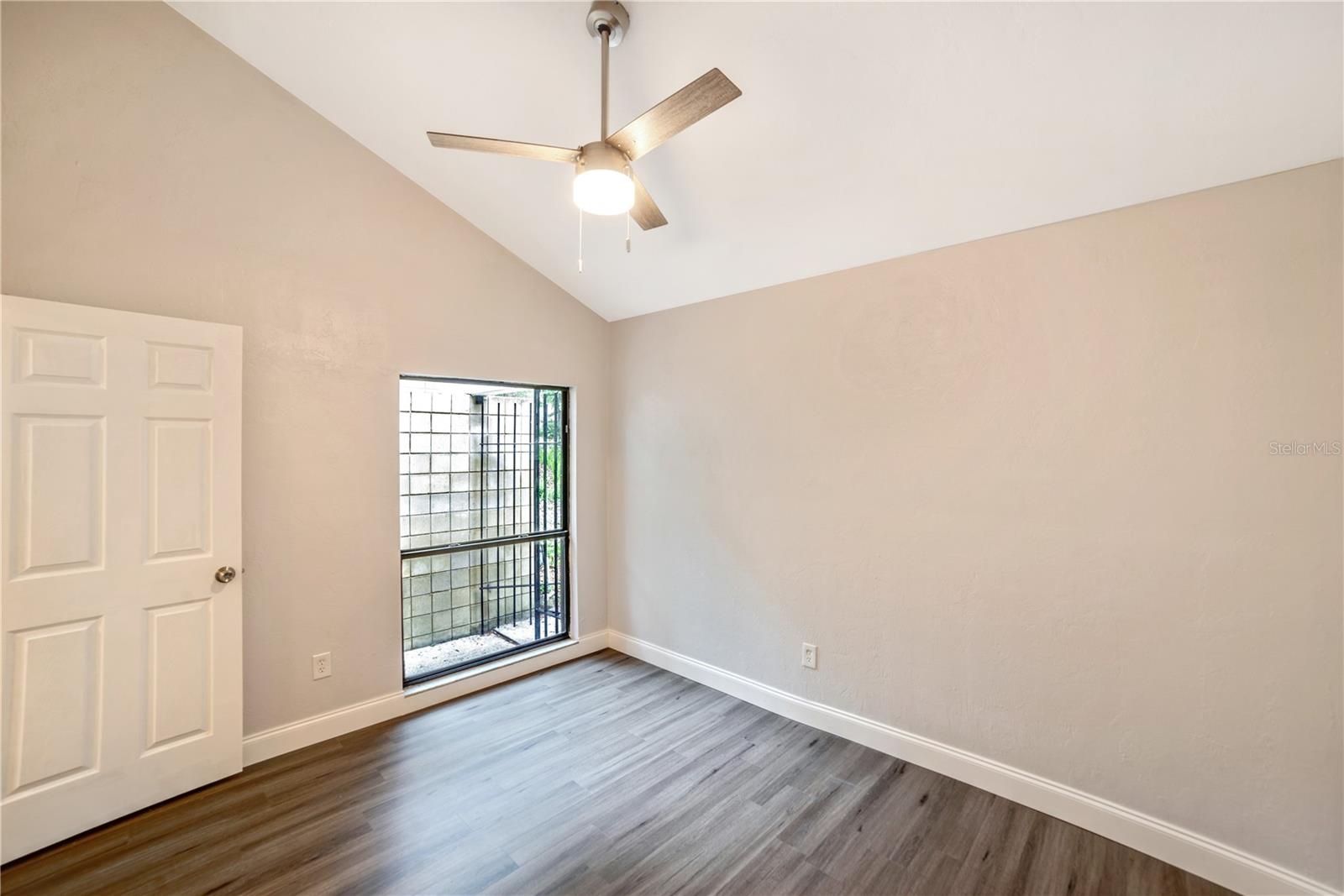 Image 14 of 31 For 4307 70th Terrace