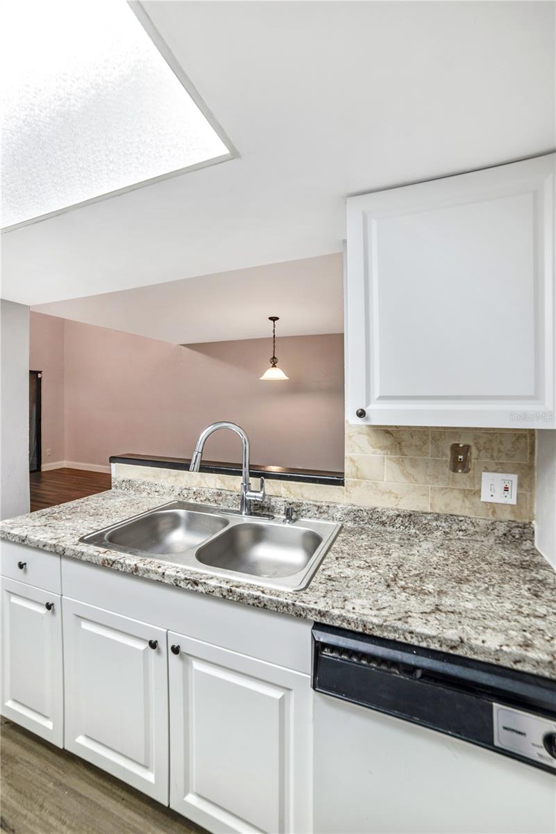 Image 20 of 31 For 4307 70th Terrace