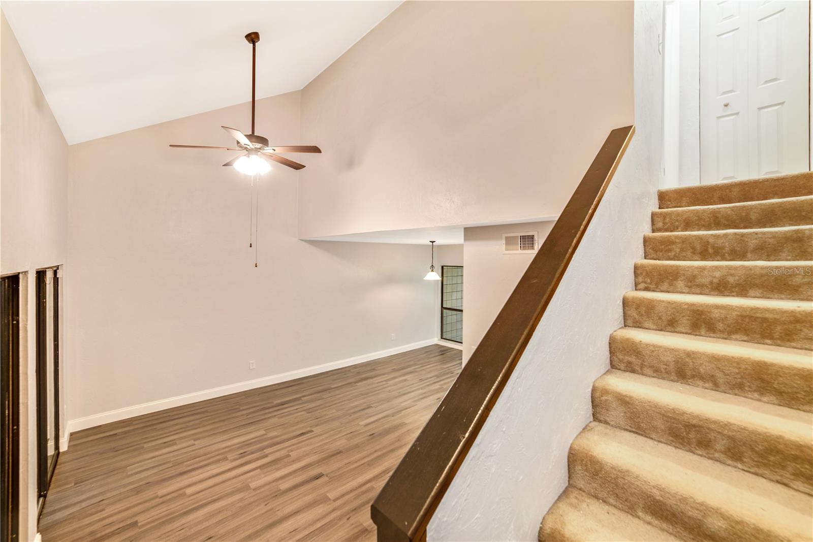 Image 23 of 31 For 4307 70th Terrace