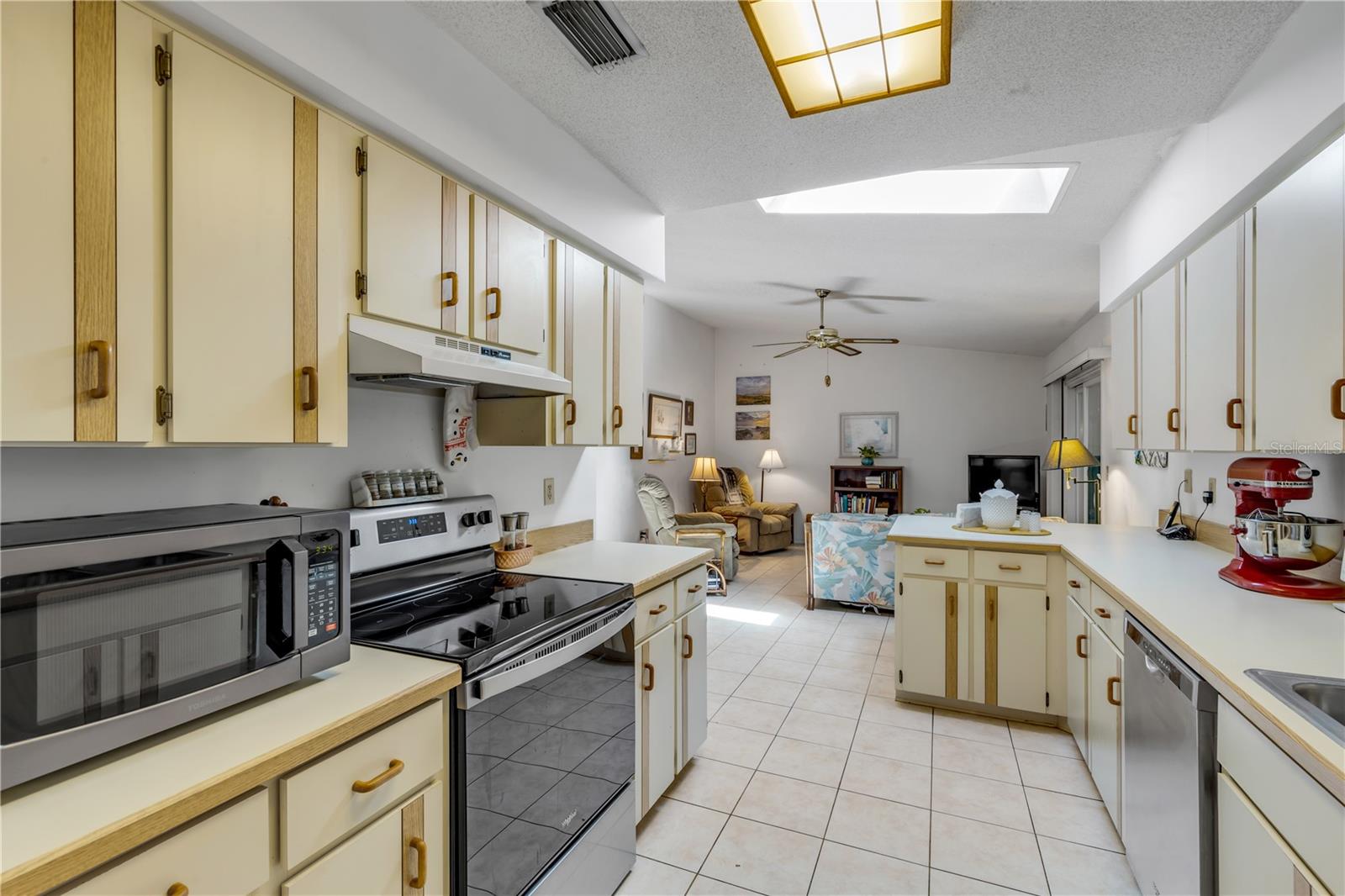 Image 11 of 52 For 1226 Justice Street