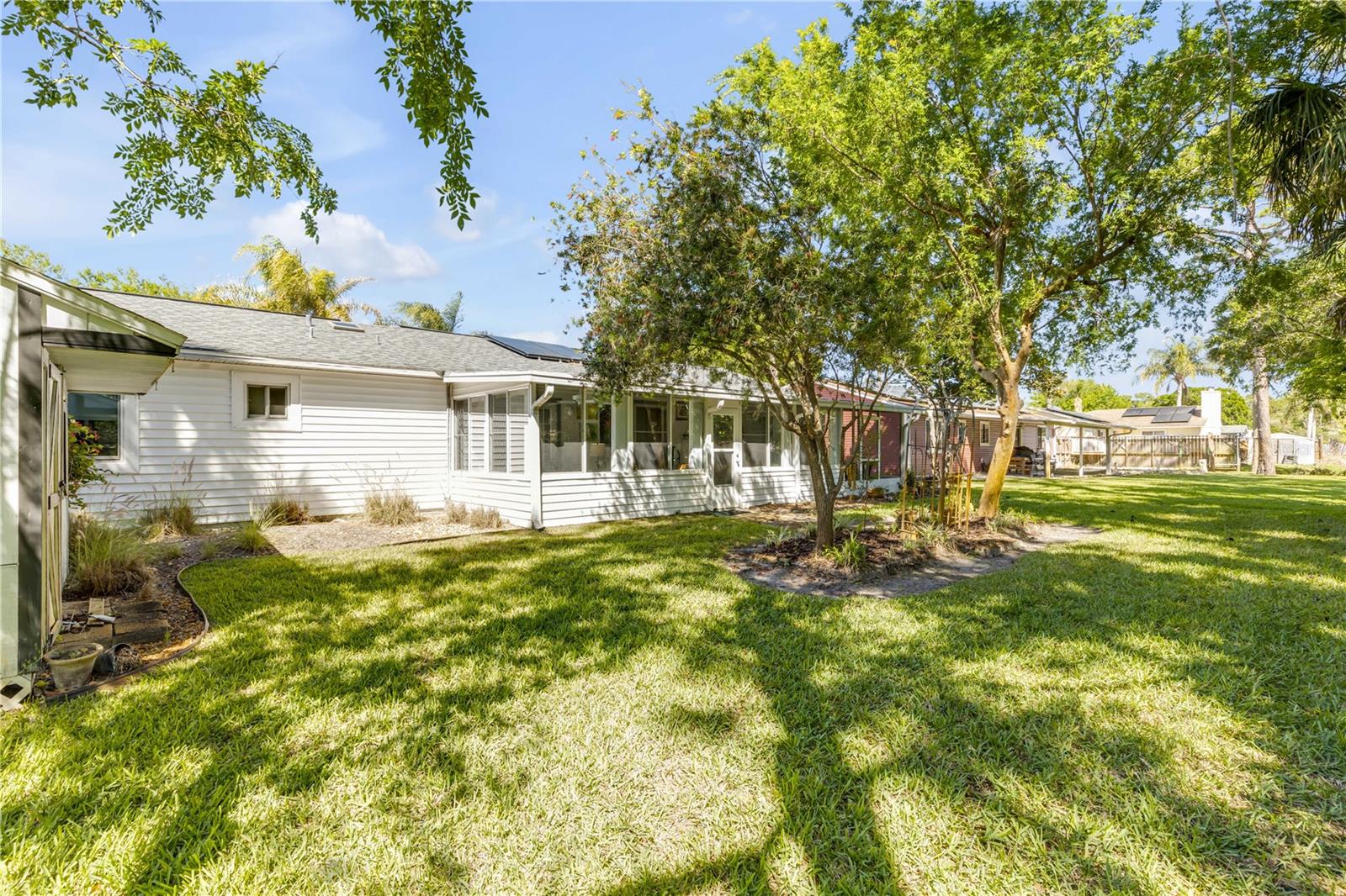 Image 39 of 52 For 1226 Justice Street