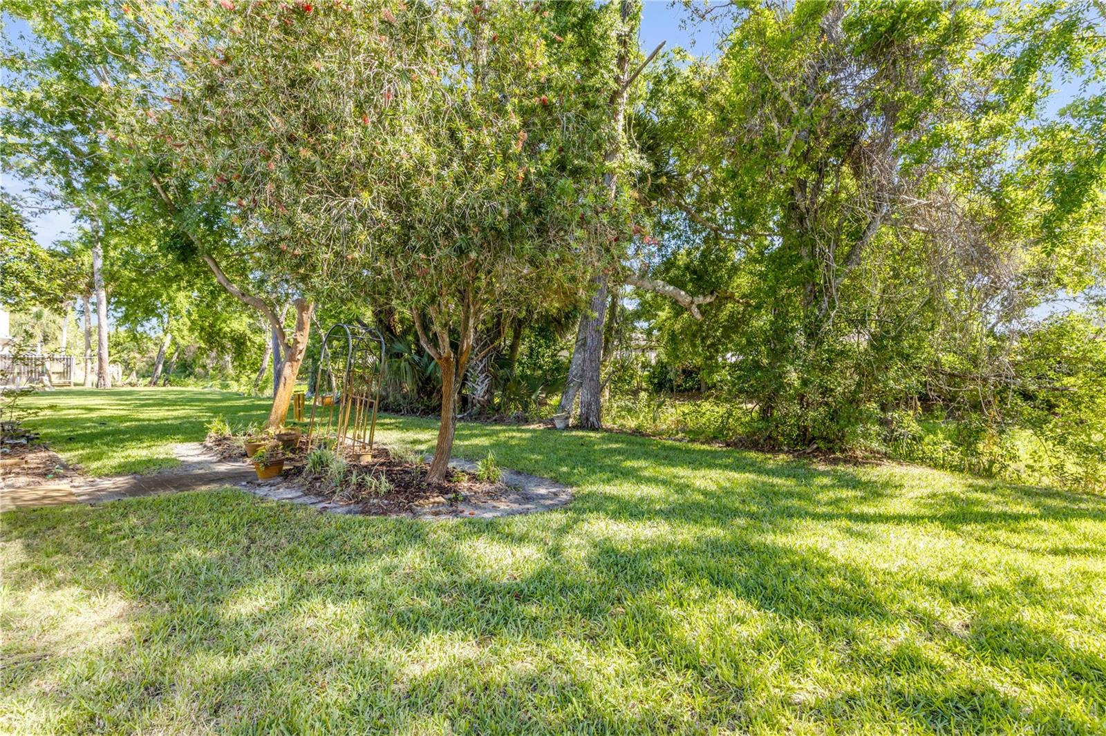 Image 41 of 52 For 1226 Justice Street