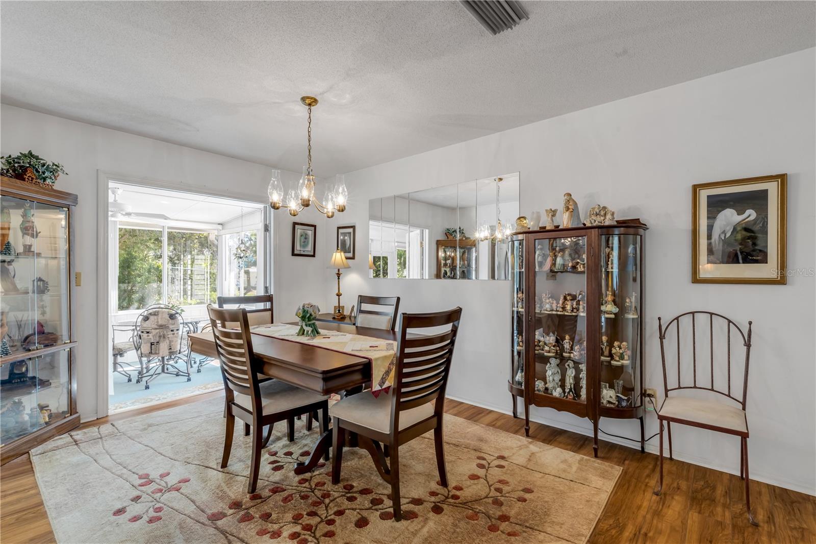 Image 9 of 52 For 1226 Justice Street