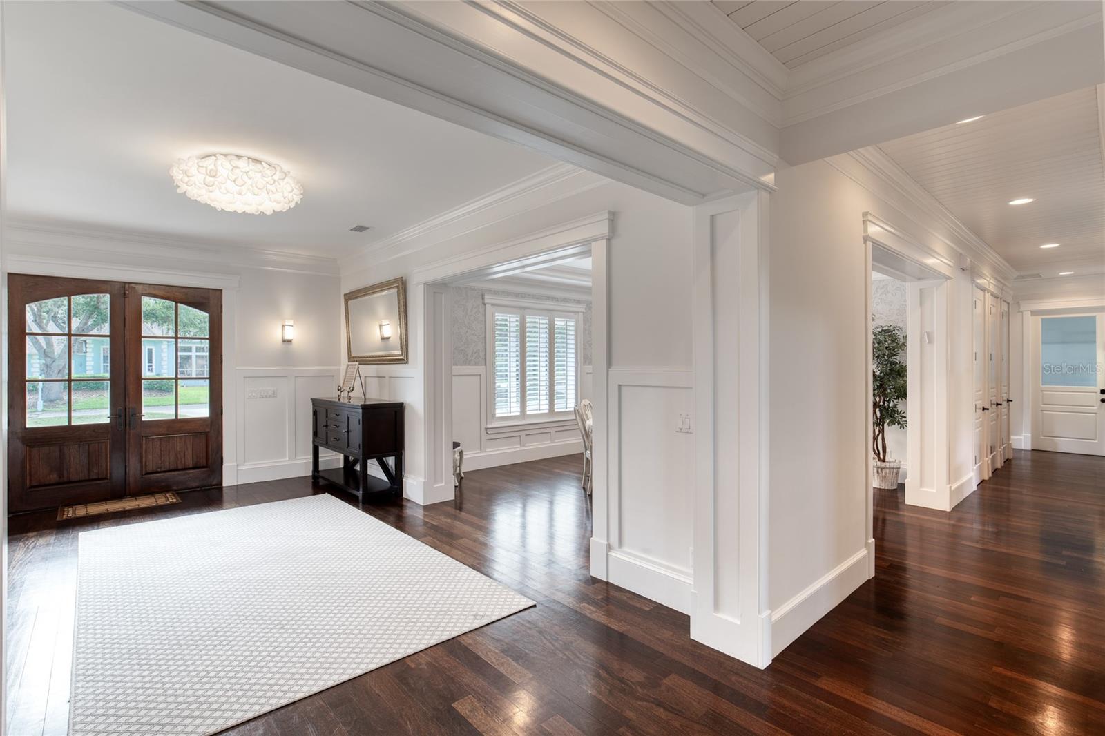 Listing photo id 11 for 230 Parrulli Drive