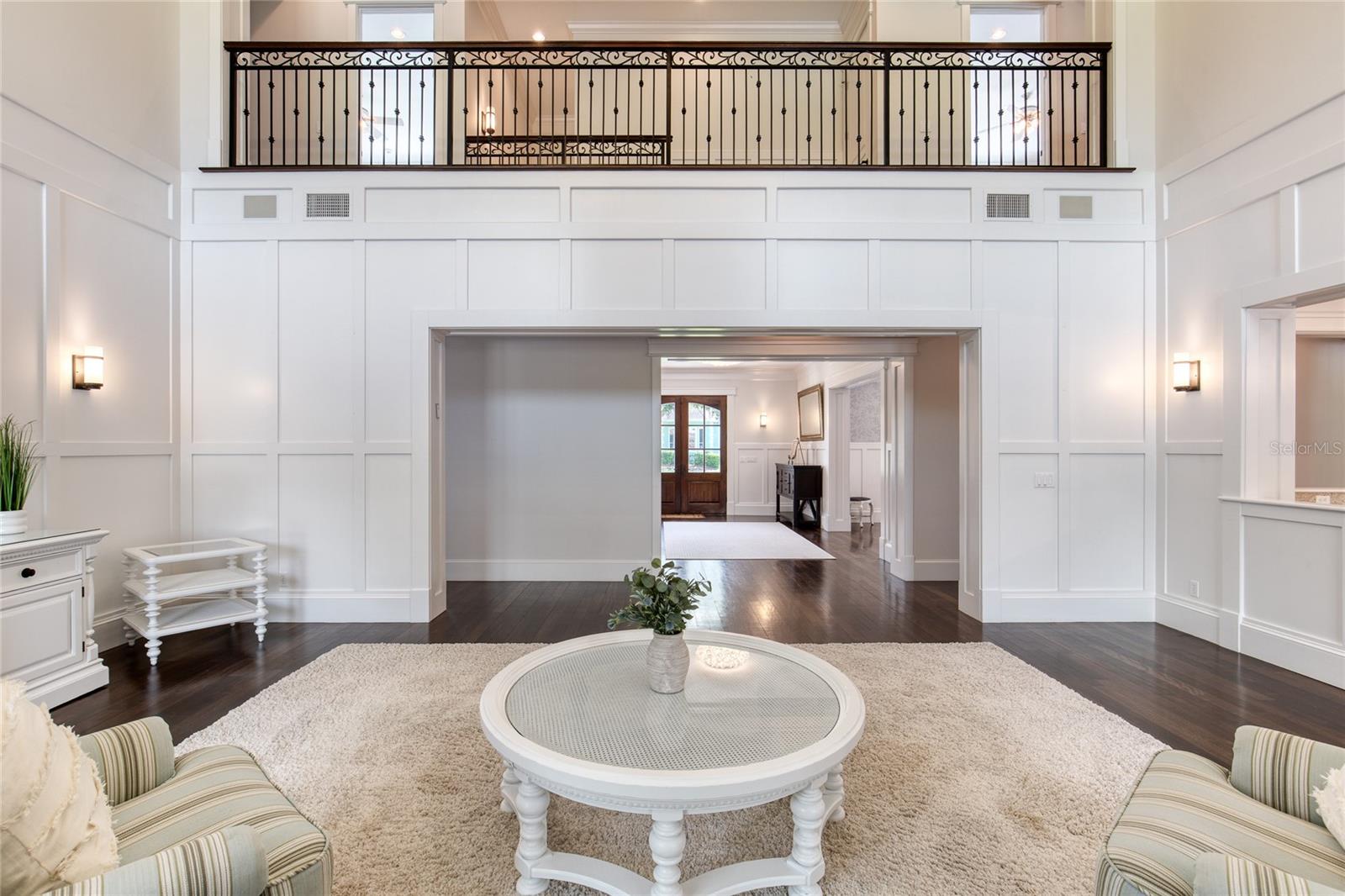 Listing photo id 13 for 230 Parrulli Drive