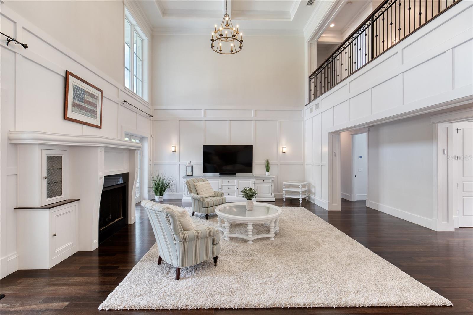 Listing photo id 15 for 230 Parrulli Drive