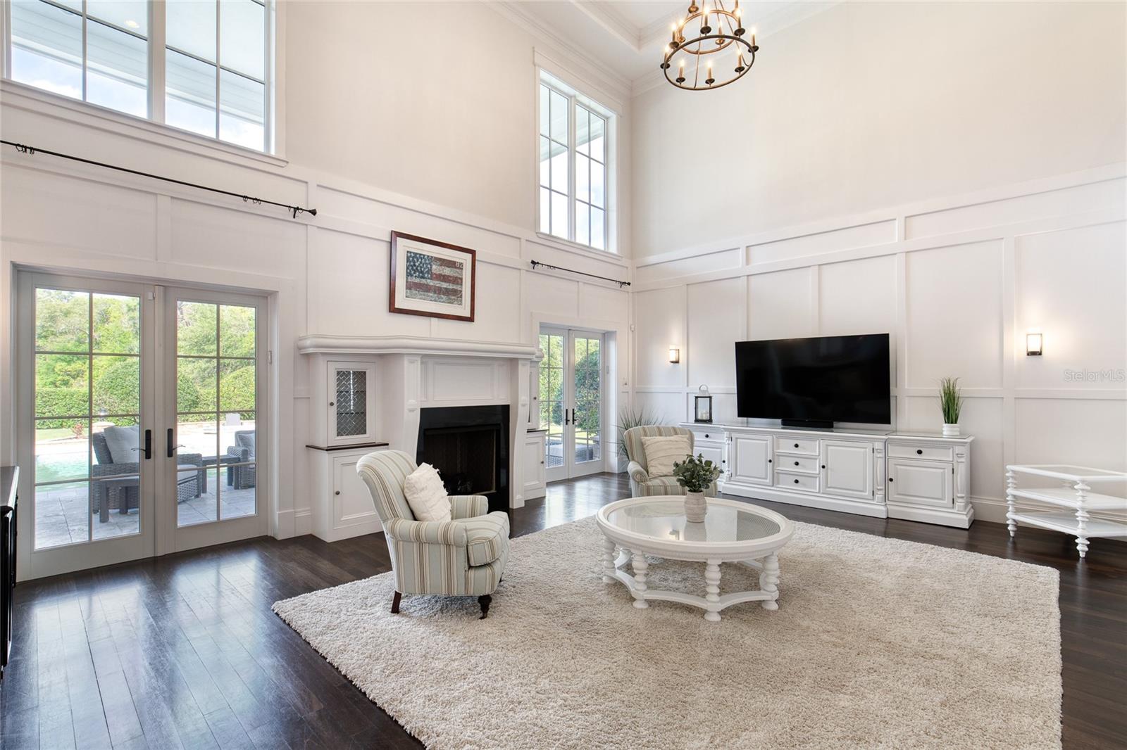 Listing photo id 16 for 230 Parrulli Drive