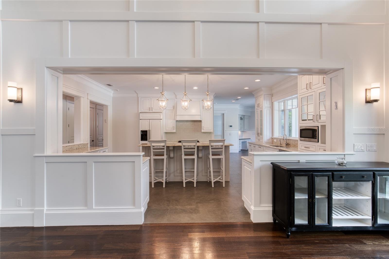 Listing photo id 19 for 230 Parrulli Drive