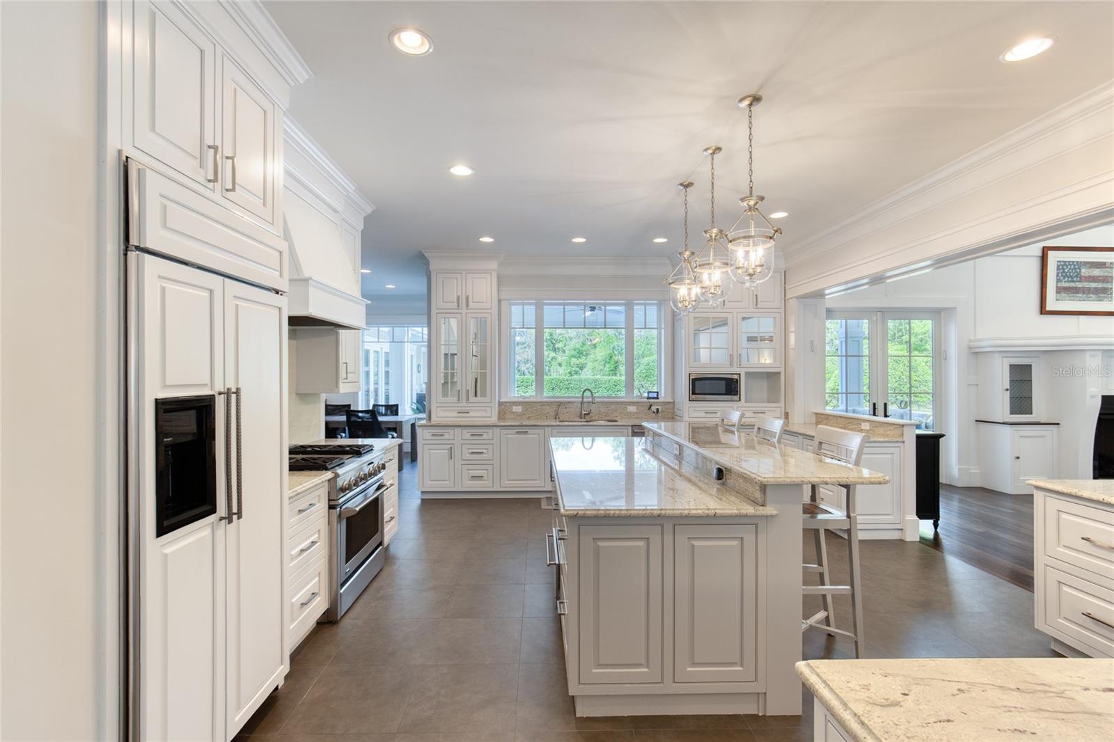 Listing photo id 22 for 230 Parrulli Drive