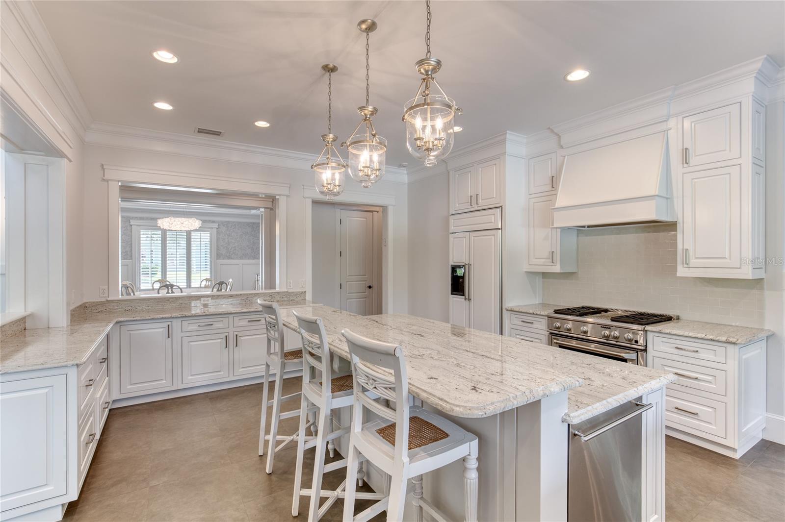 Listing photo id 24 for 230 Parrulli Drive