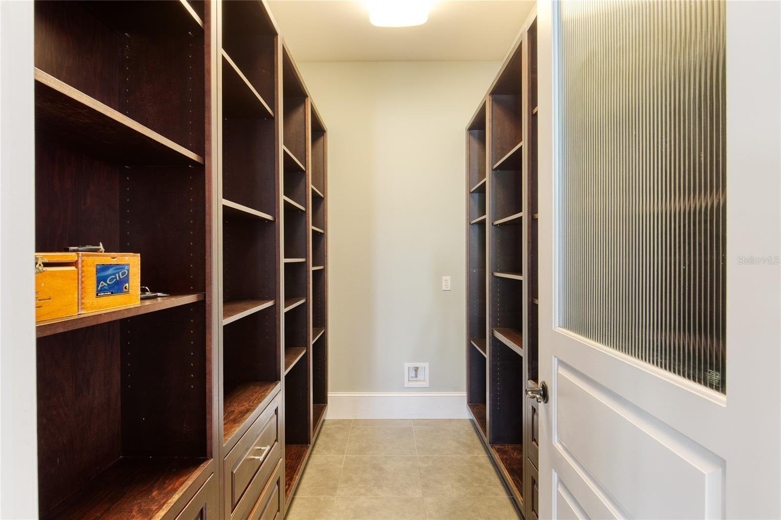 Listing photo id 26 for 230 Parrulli Drive