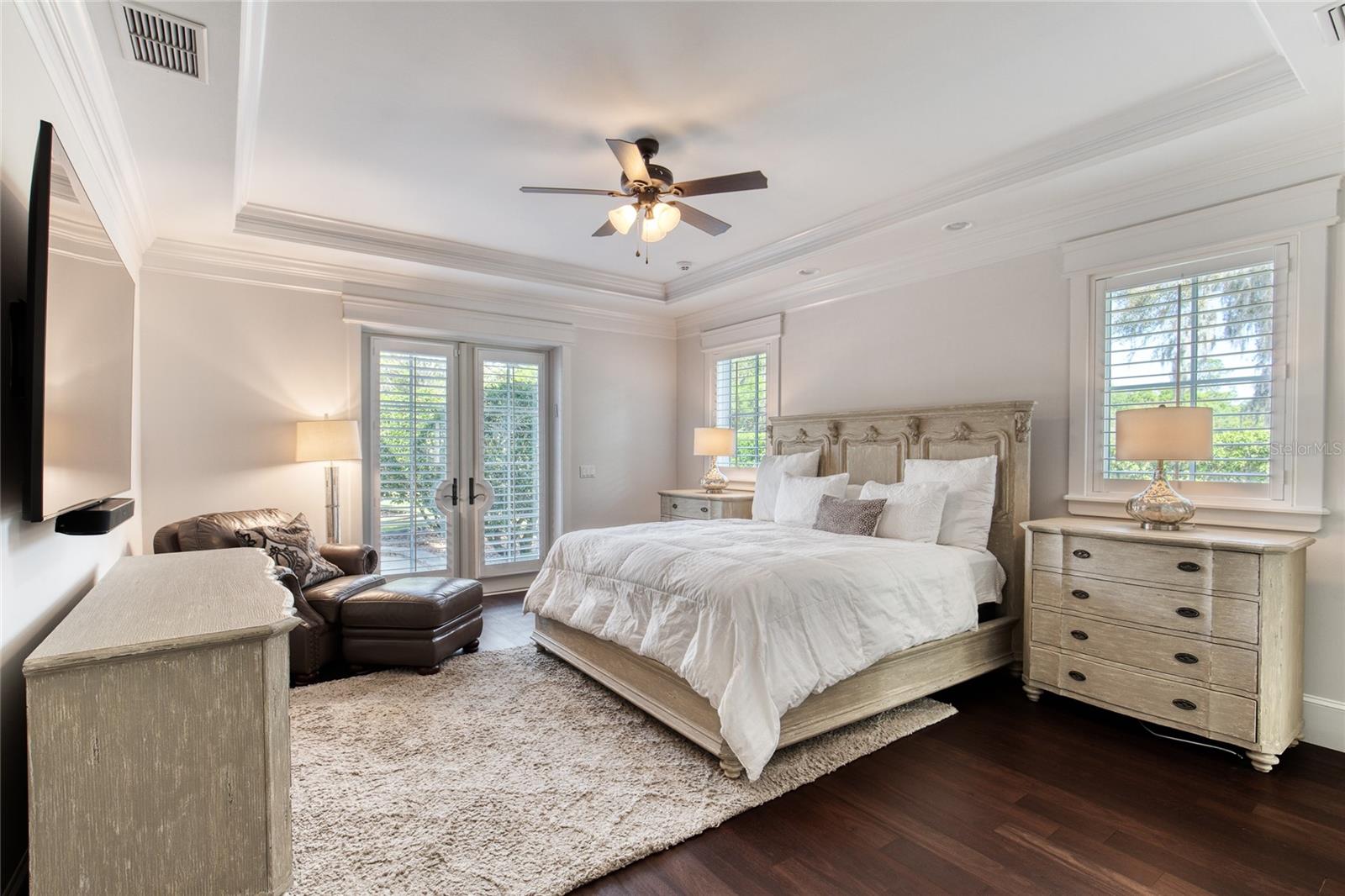 Listing photo id 39 for 230 Parrulli Drive