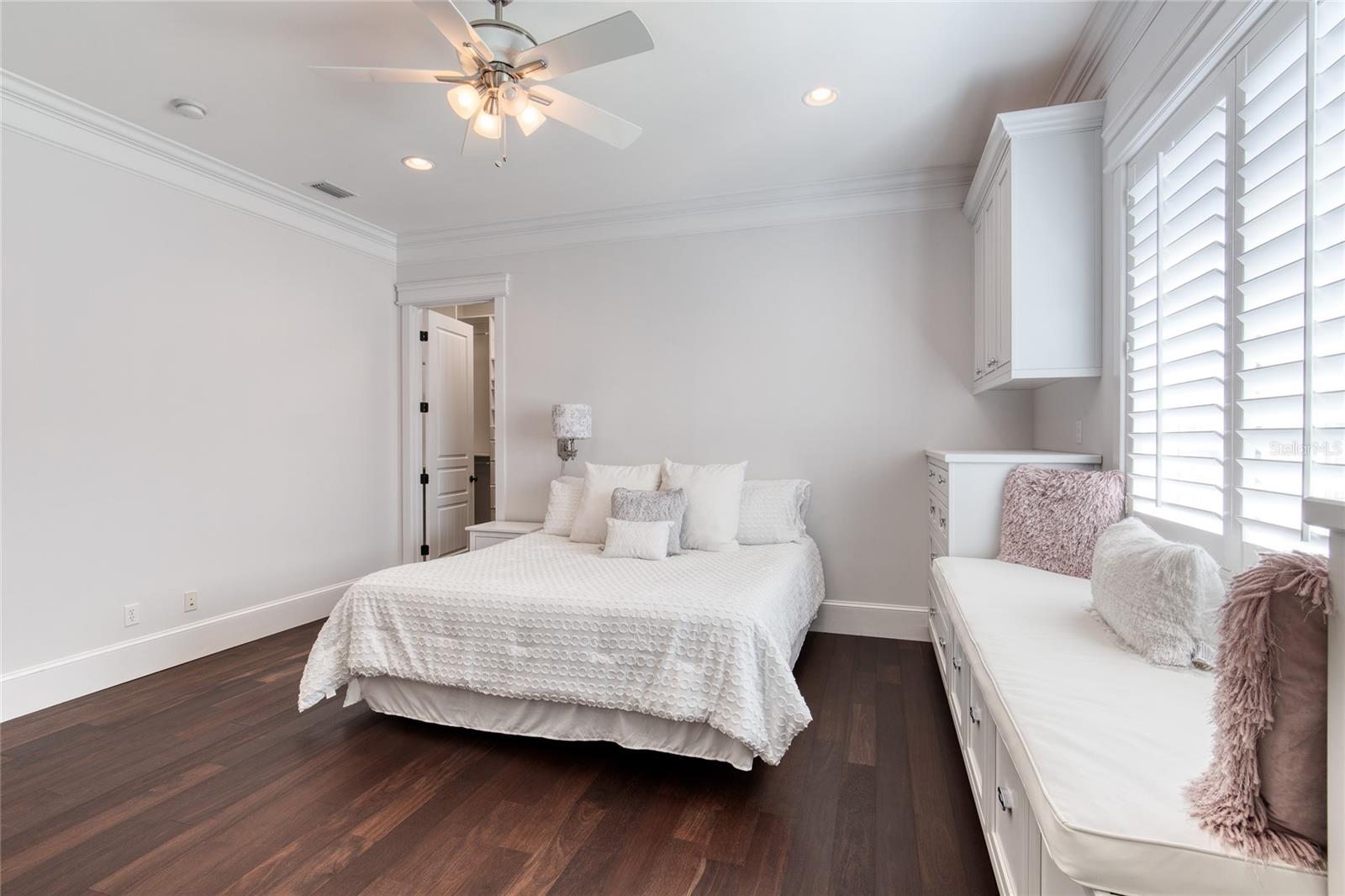 Listing photo id 58 for 230 Parrulli Drive