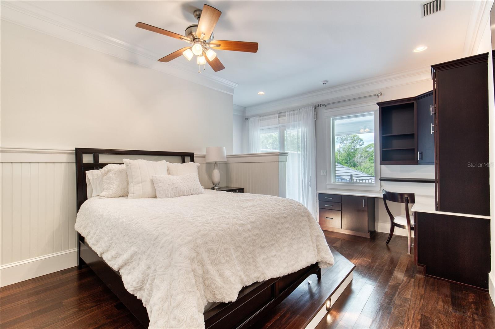 Listing photo id 71 for 230 Parrulli Drive