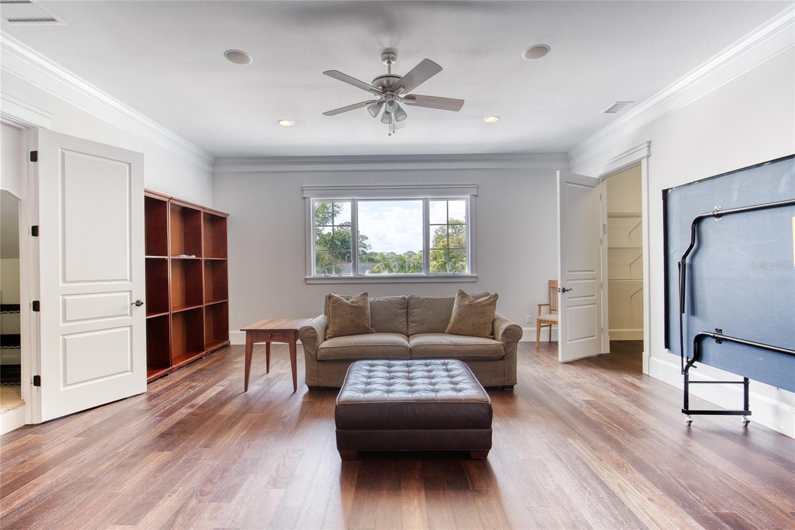 Listing photo id 77 for 230 Parrulli Drive