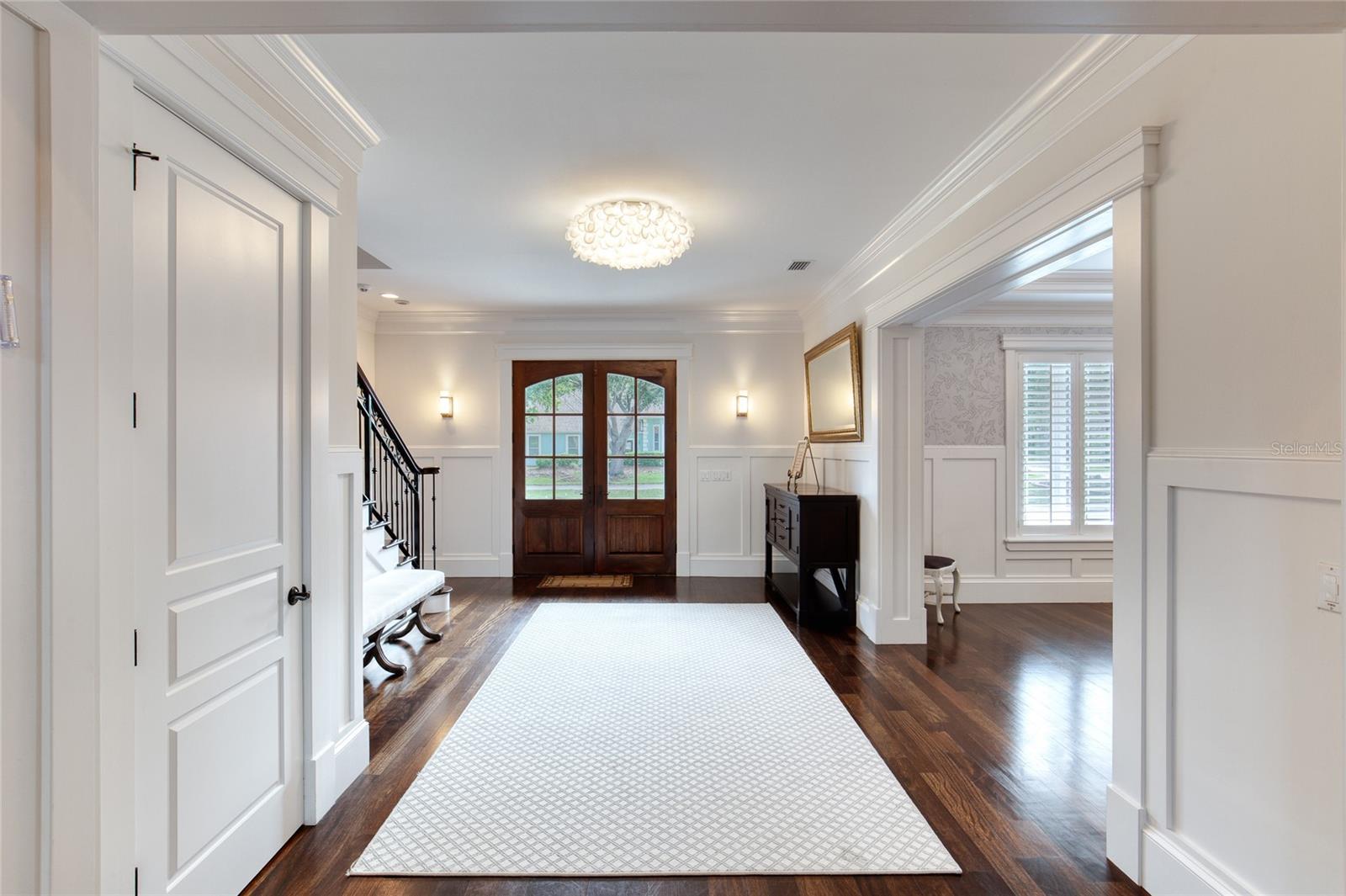 Listing photo id 6 for 230 Parrulli Drive