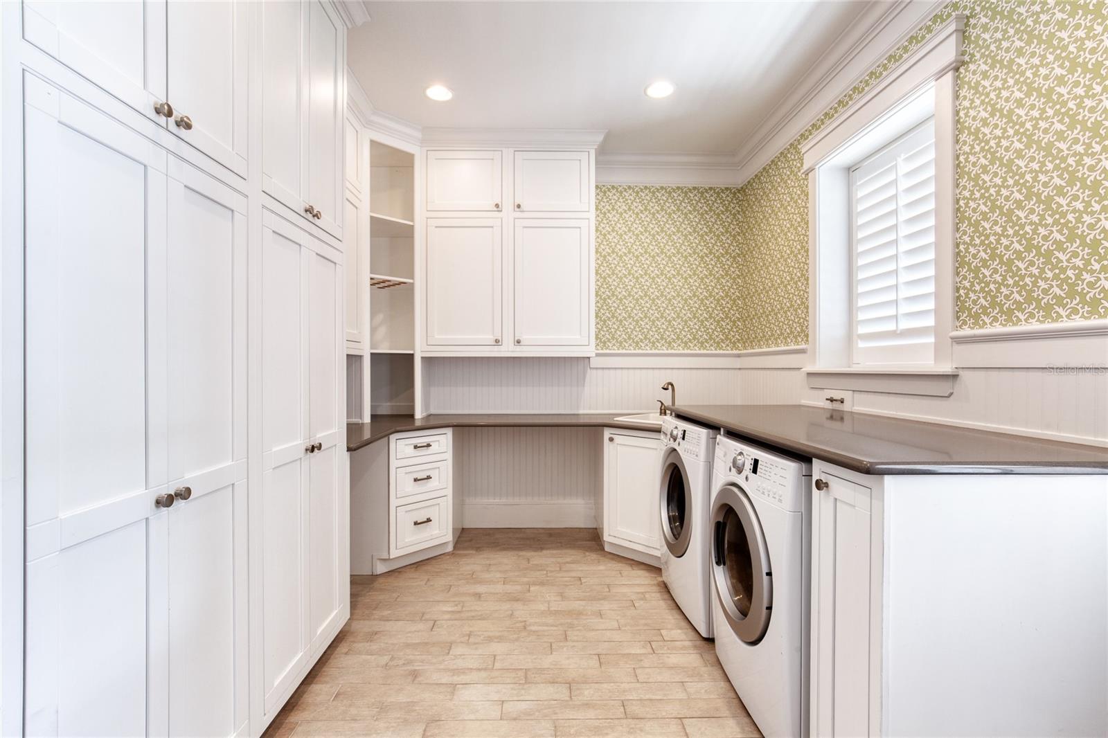 Listing photo id 81 for 230 Parrulli Drive