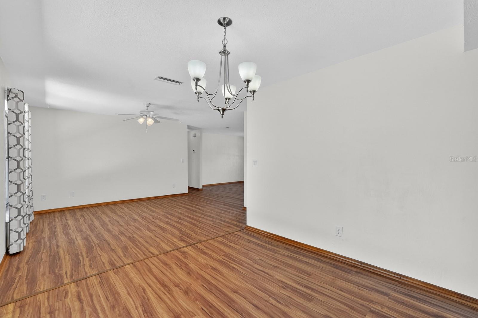 Image 13 of 48 For 1117 Viking Drive