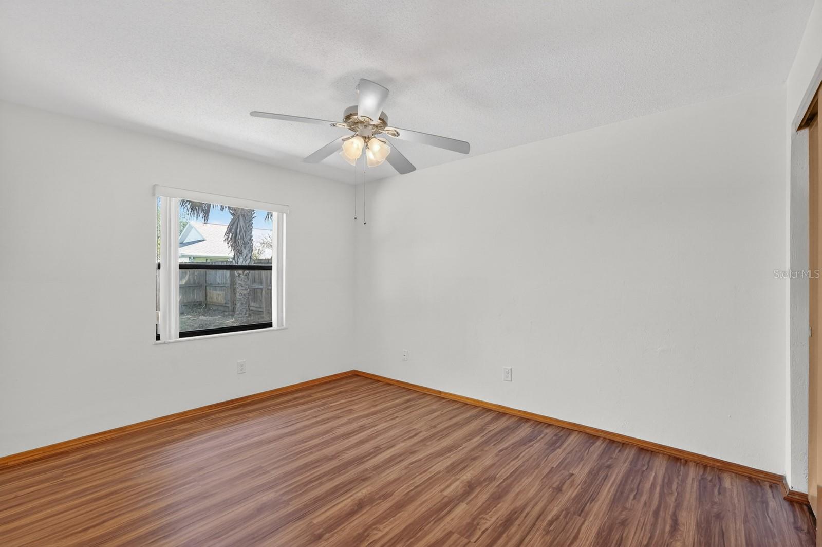 Image 24 of 48 For 1117 Viking Drive