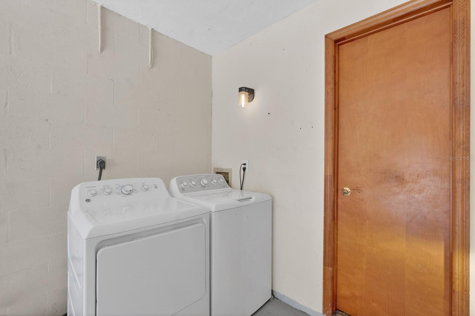 Image 26 of 48 For 1117 Viking Drive