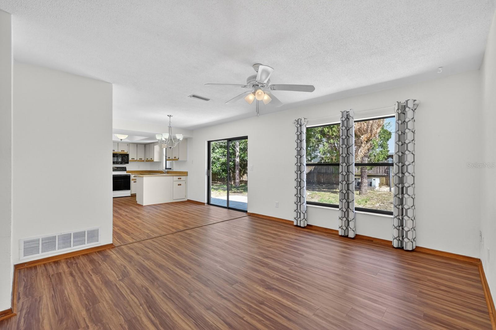 Image 3 of 48 For 1117 Viking Drive