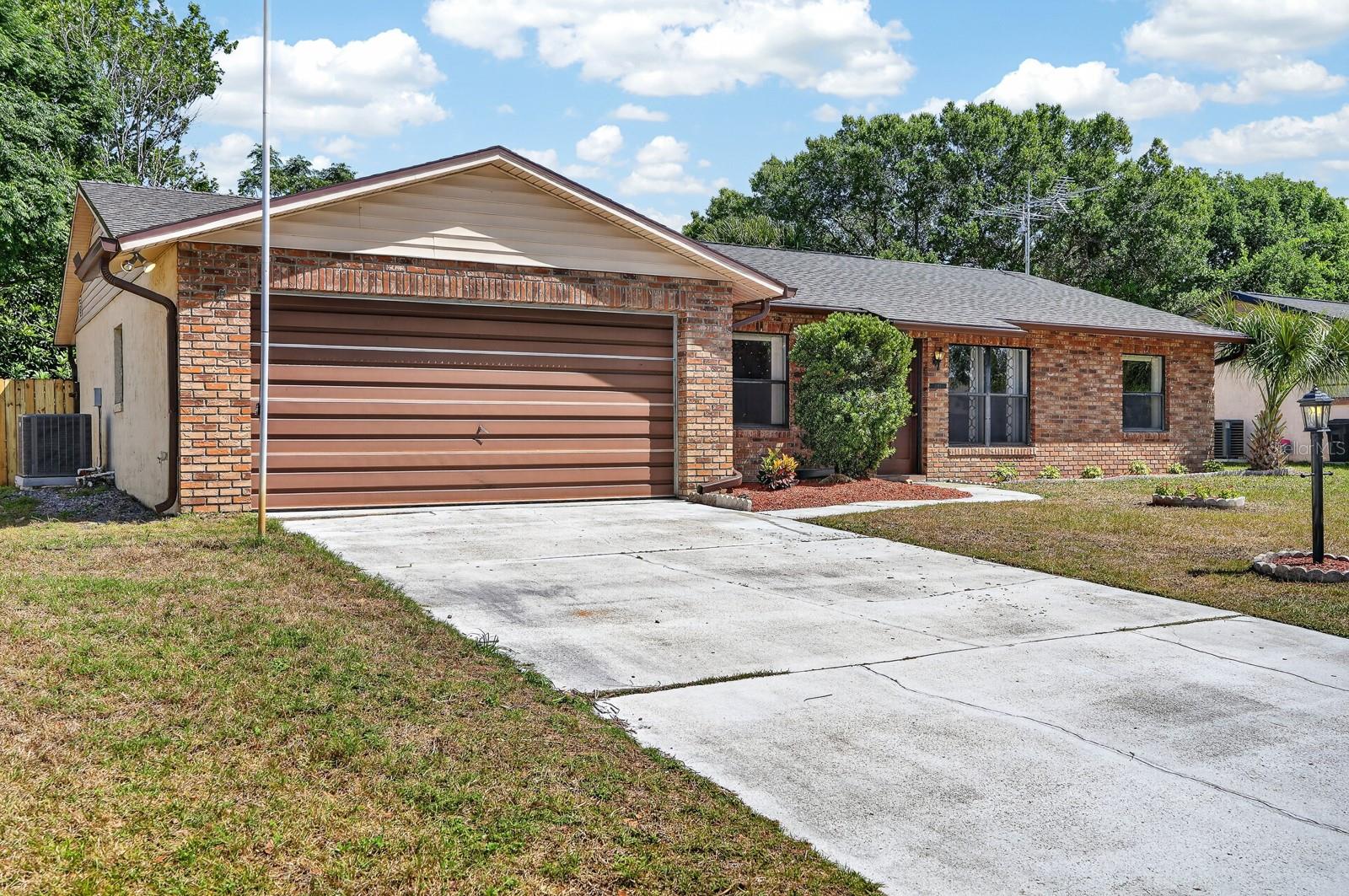 Image 32 of 48 For 1117 Viking Drive