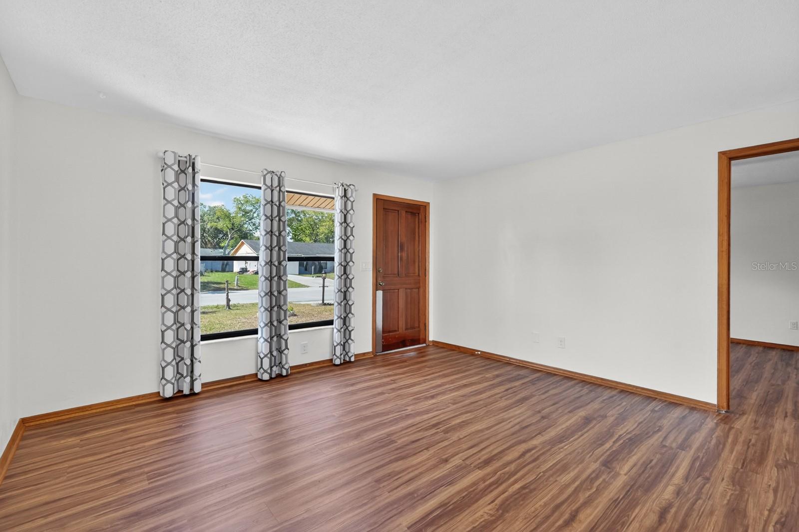 Image 9 of 48 For 1117 Viking Drive