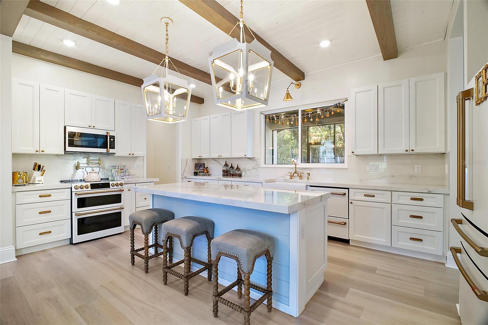 Image 10 of 41 For 1933 S Farm Road