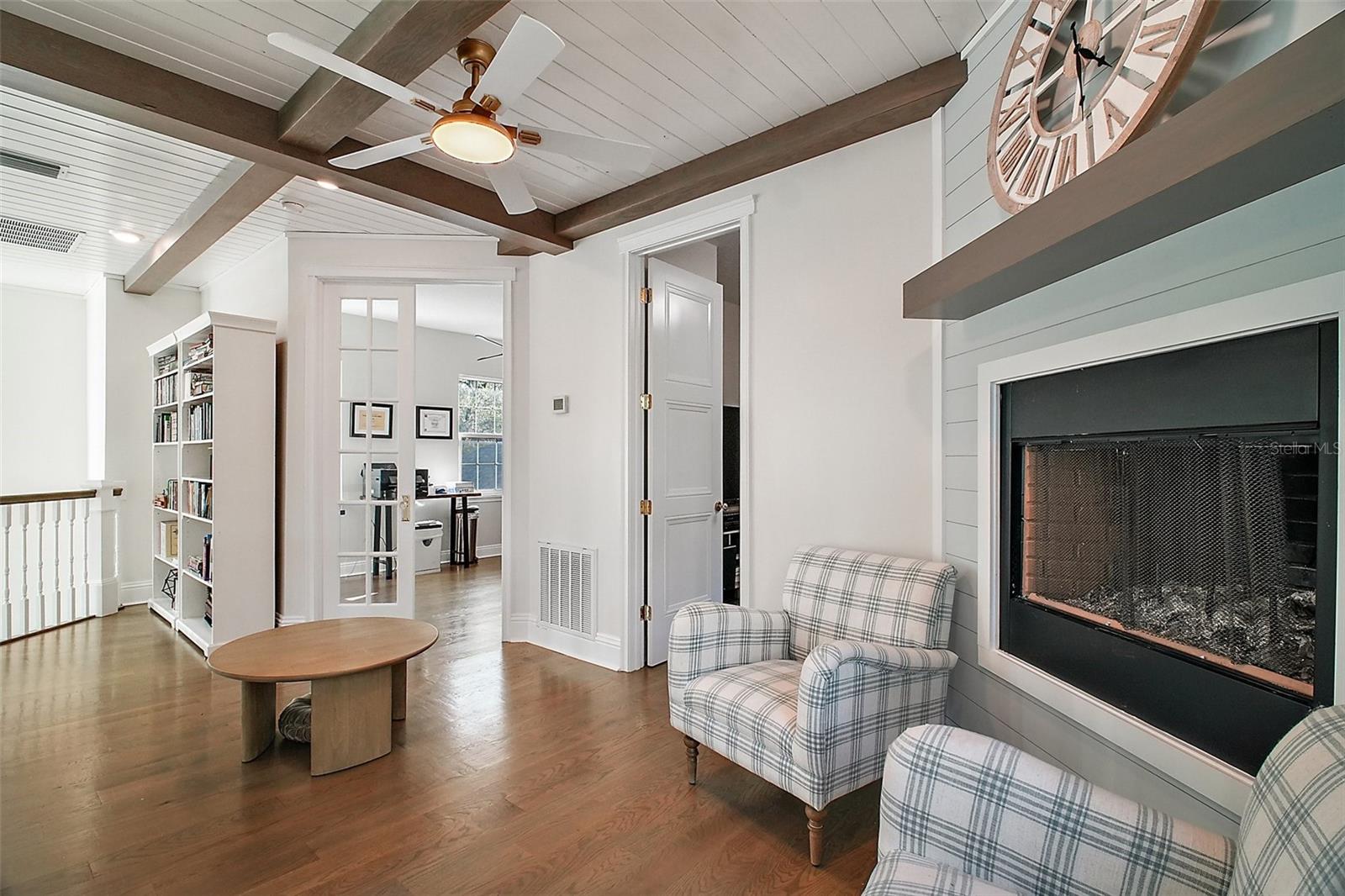 Image 24 of 41 For 1933 S Farm Road