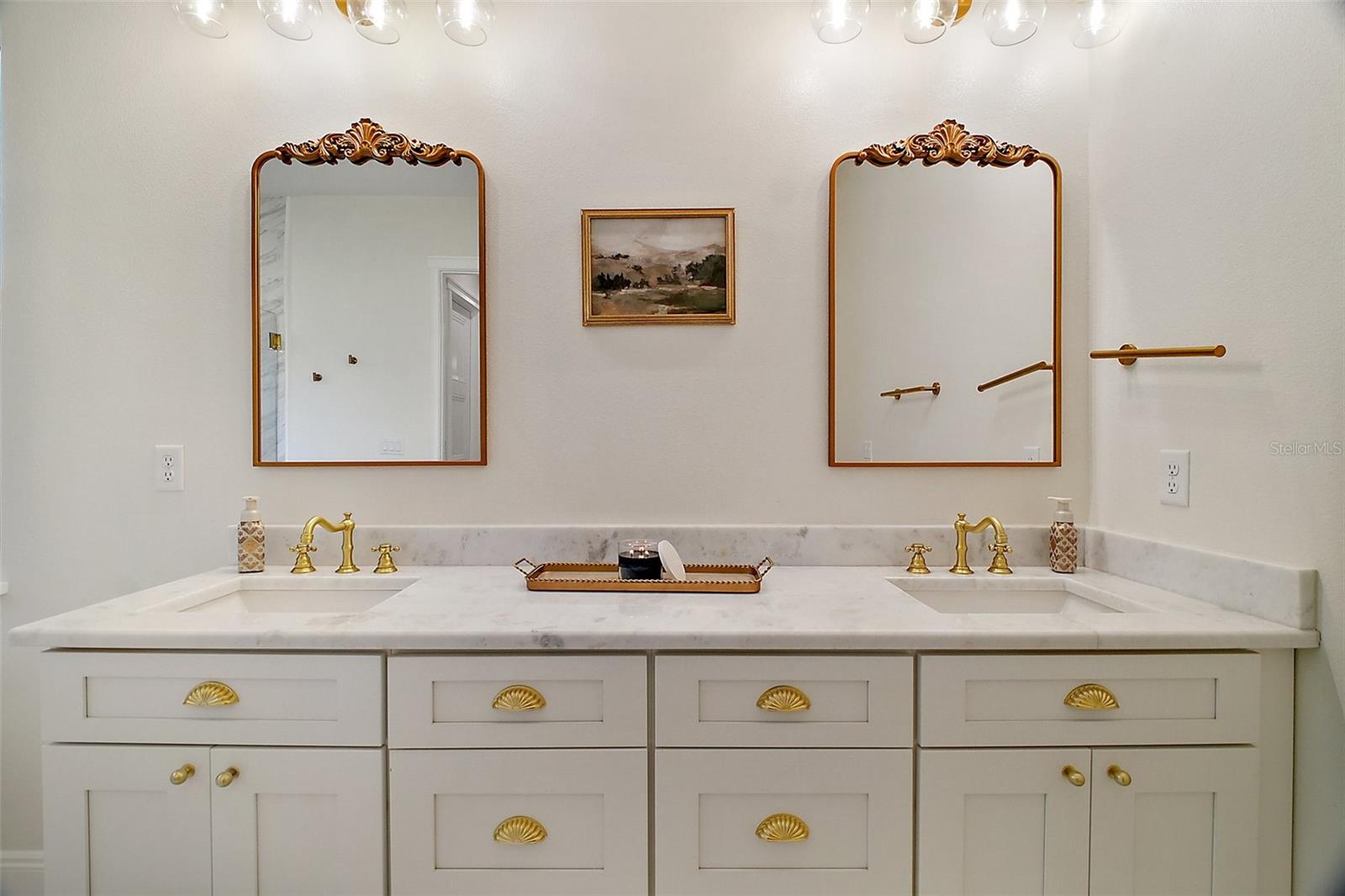 Image 27 of 41 For 1933 S Farm Road