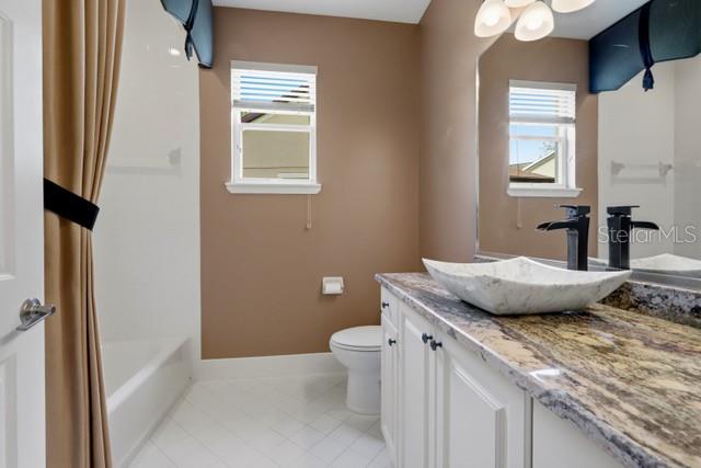 Image 10 of 22 For 312 Lake Victoria Circle