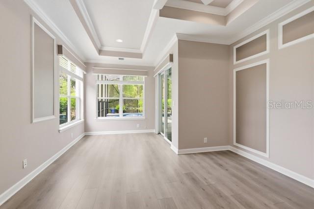 Image 13 of 22 For 312 Lake Victoria Circle